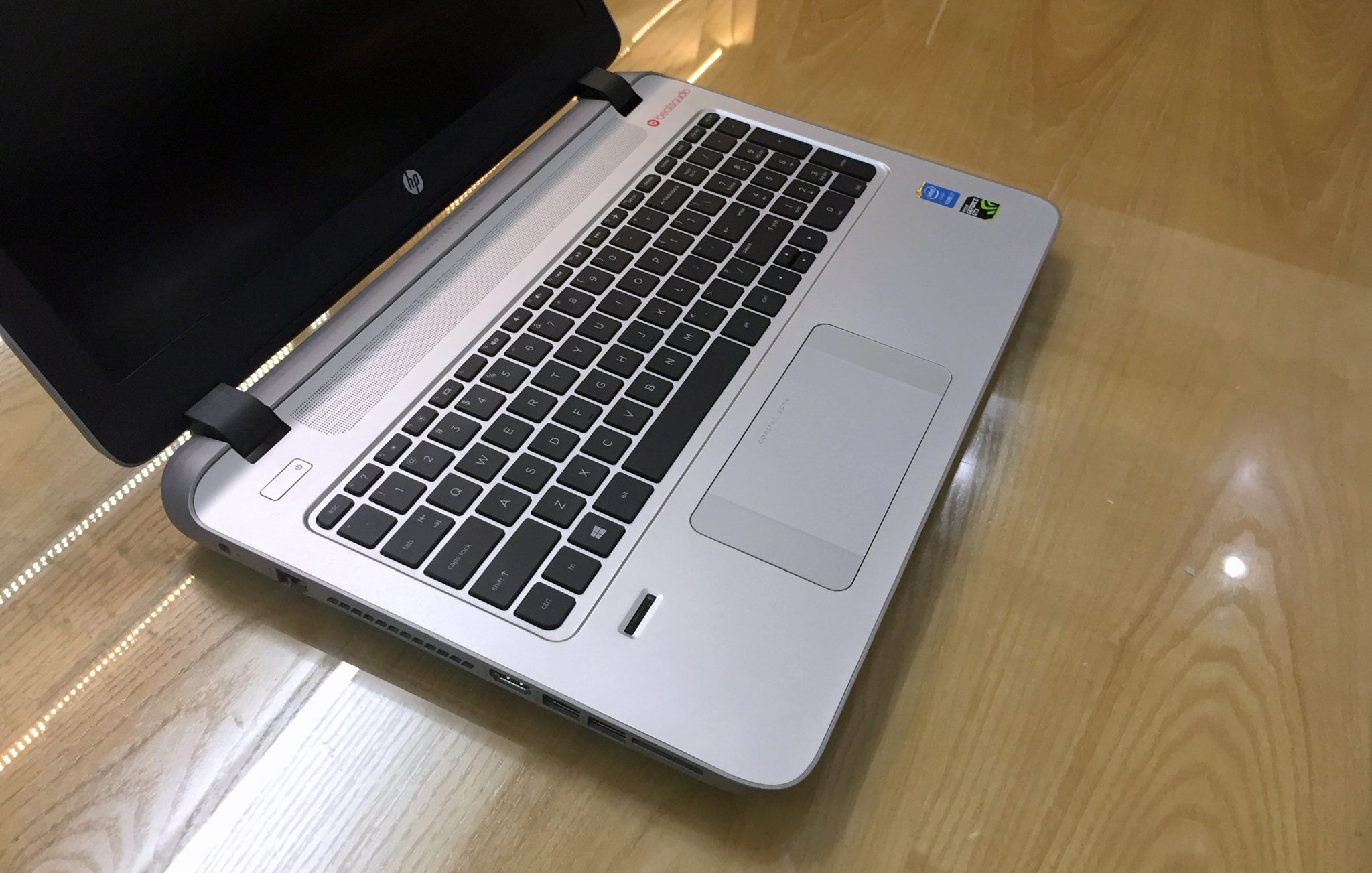 Laptop HP Envy15 K200 (K2T37AV)-7.jpg
